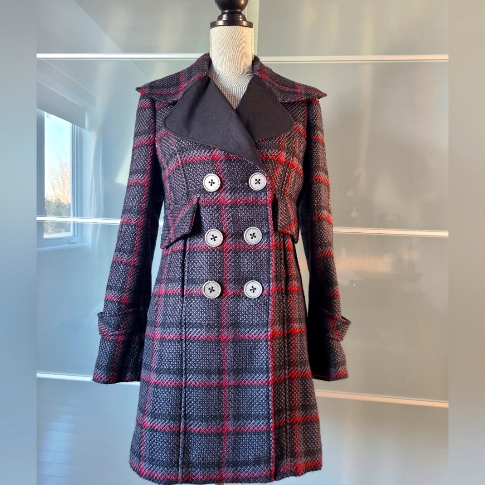 Lovely 3/4 double buttons coat